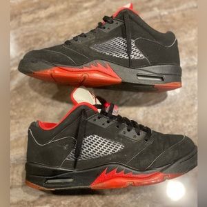 Jordan 5 retro low “alternate 90” black and lava red
